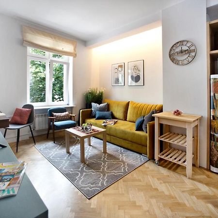 Ochota P&O Serviced Apartments Warschau Buitenkant foto