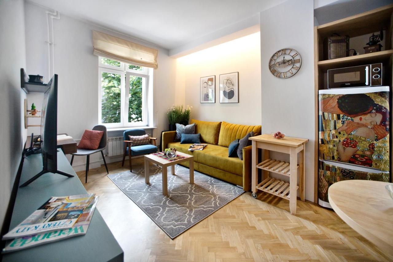 Ochota P&O Serviced Apartments Warschau Buitenkant foto